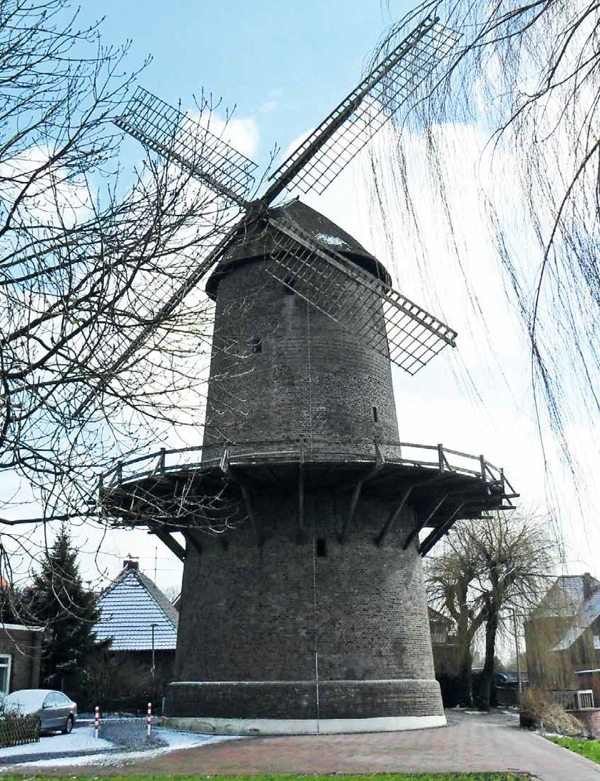 Die Galerieholländer-Windmühle in Isselburg-Werth