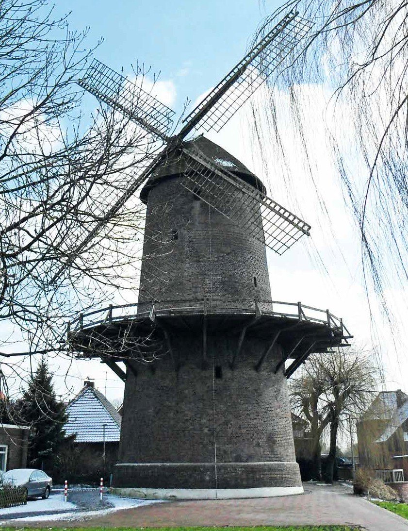 Die Galerieholländer-Windmühle in Isselburg-Werth